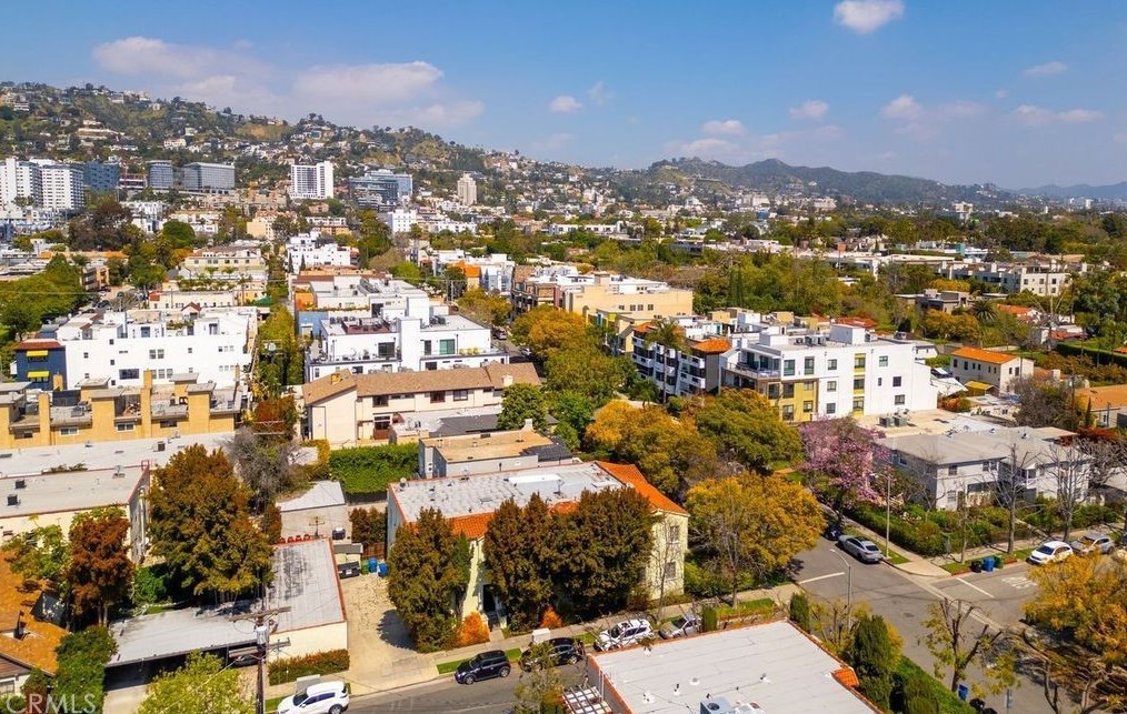 744 Alfred St, Los Angeles CA  90069-5321 exterior
