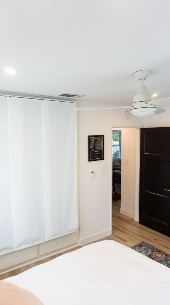 5660 Saloma Ave, Van Nuys CA  91411-3239 exterior