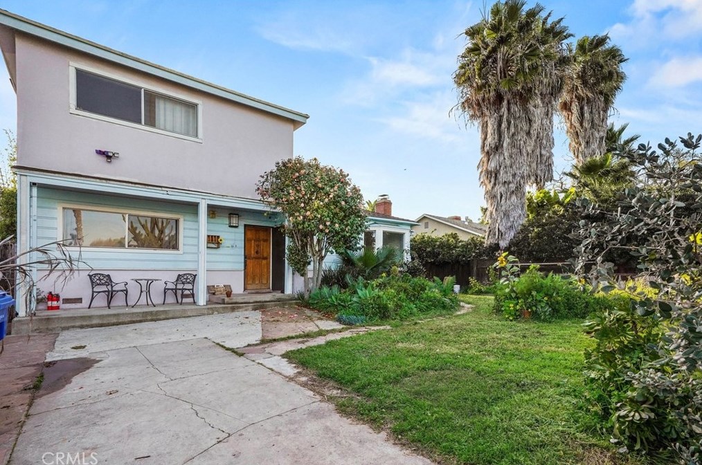 3769 Grand View Blvd, Los Angeles, CA 90066-3109