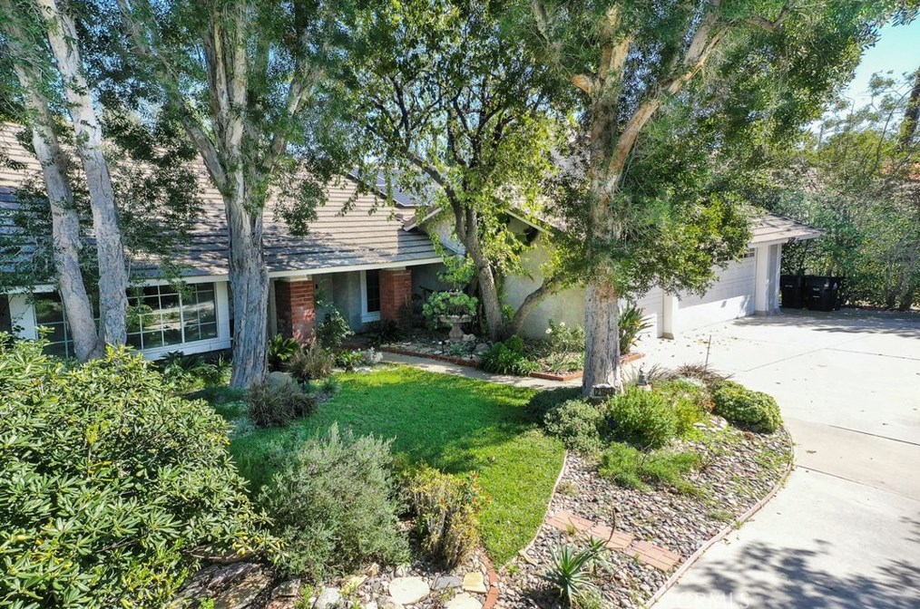 21604 Bermuda St, Chatsworth, CA 91311