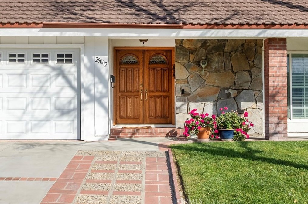 29002 Lotusgarden Dr, Santa Clarita, CA 91387