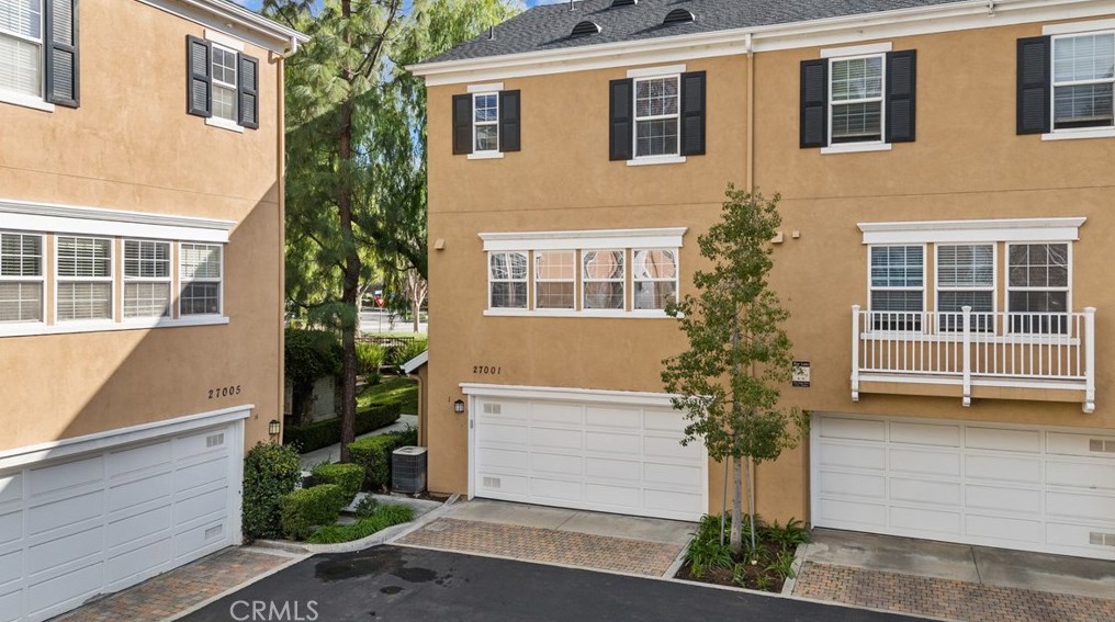 27001 Edgewater Ln #1, Santa Clarita, CA 91355