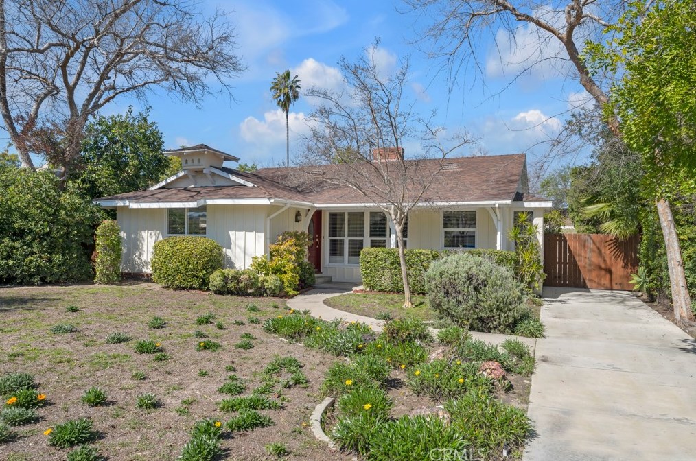 12427 Cumpston St, North Hollywood, CA 91607