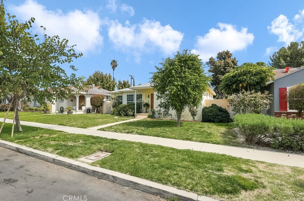 6462 Gerald Ave, Van Nuys, CA 91406-5604