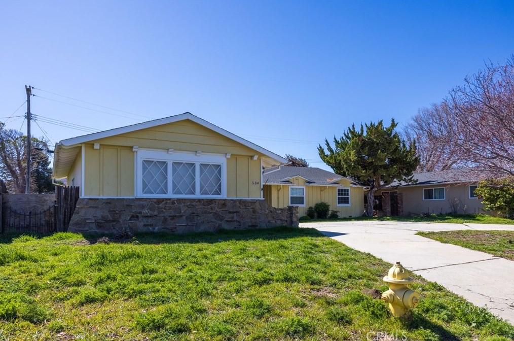 534 E C St, Tehachapi, CA 93561
