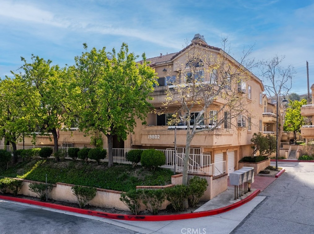 19802 Sandpiper Pl, Santa Clarita, CA 91321-4340