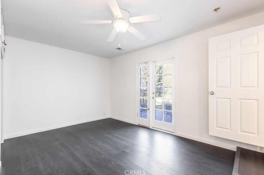 5463 Vanalden Ave, Los Angeles CA  91356-3129 exterior