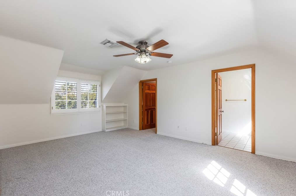 5463 Vanalden Ave, Los Angeles CA  91356-3129 exterior