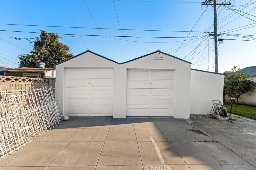 1328 49th St, Los Angeles CA  90011-4212 exterior