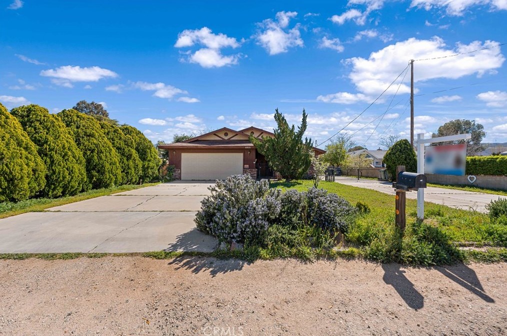 4822 W Ave M4, Lancaster, CA 93536