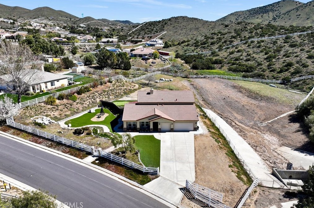 34042 Desert Rd, Acton CA  93510-1479 exterior
