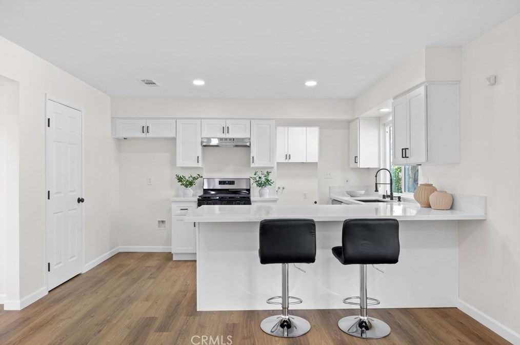 3008 Whitley Dr, Bakersfield CA  93309-5549 exterior