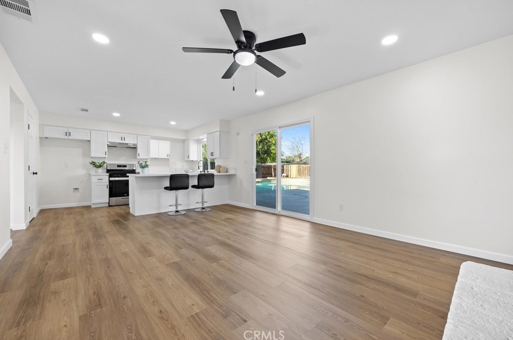 3008 Whitley Dr, Bakersfield CA  93309-5549 exterior