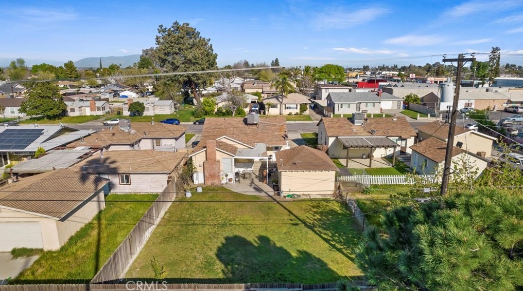 39 Myrtle St, Bakersfield CA  93301-2734 exterior