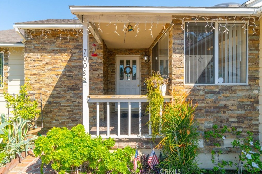 7008 Jellico Ave, Van Nuys, CA 91406-3524