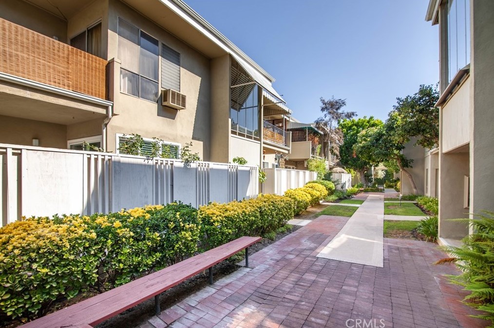 4353 Colfax Ave #30, North Hollywood, CA 91604