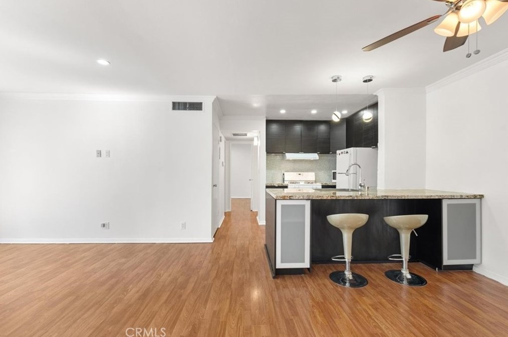 18645 Hatteras St #141, Los Angeles, CA 91356