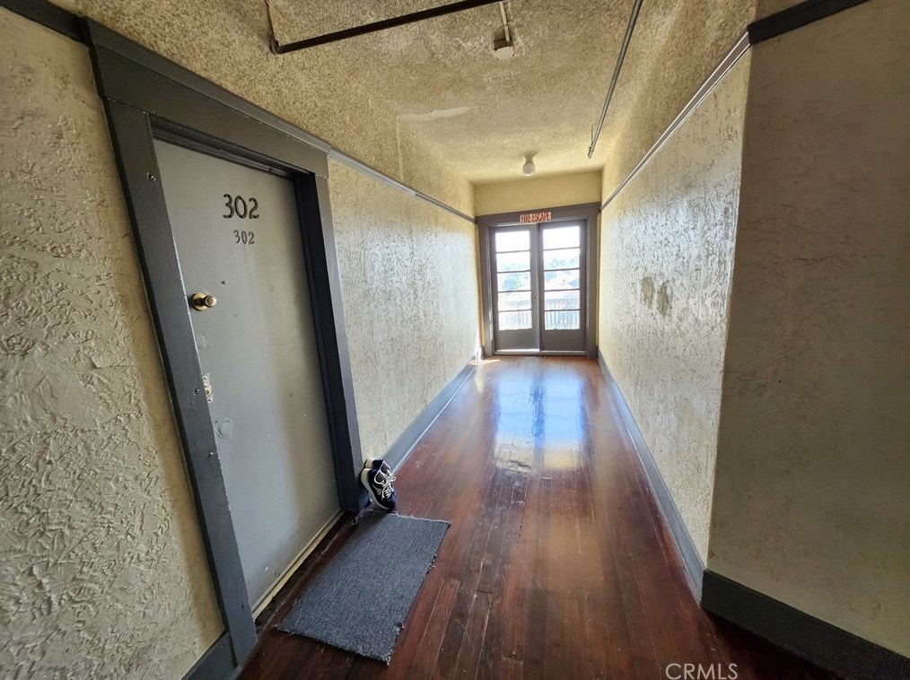 1435 Alvarado St, Los Angeles CA  90006-2464 exterior