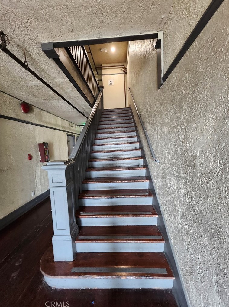 1435 Alvarado St, Los Angeles CA  90006-2464 exterior
