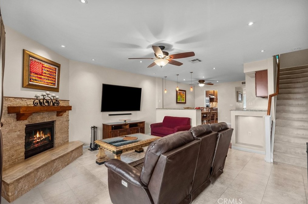 10229 Variel Ave #11, Chatsworth, CA 91311