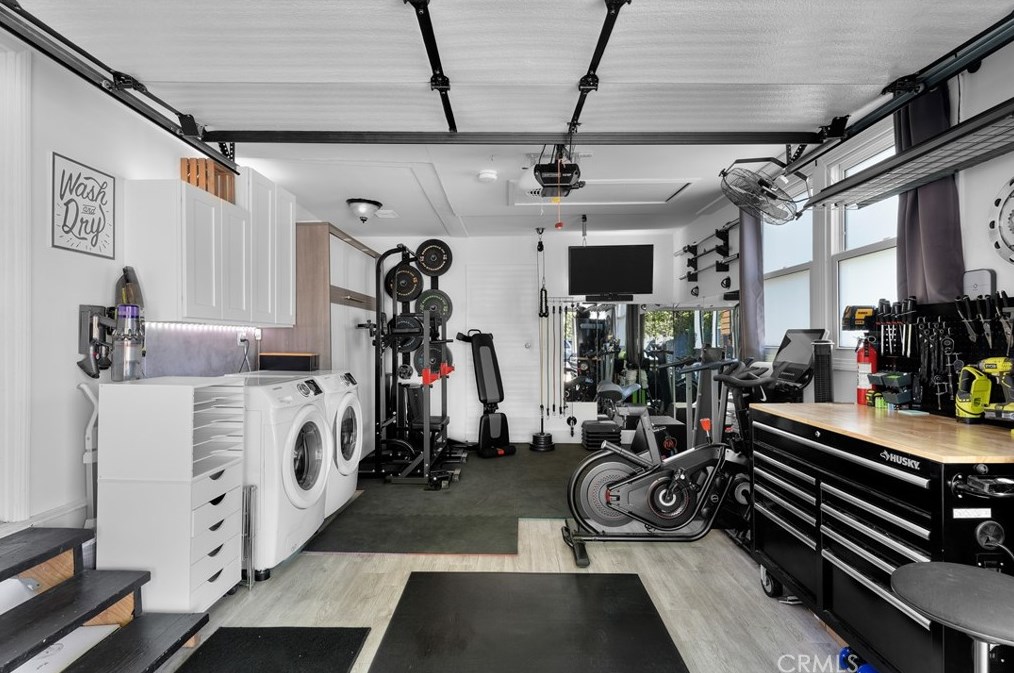 19140 Archwood St, Los Angeles CA  91335-5001 exterior