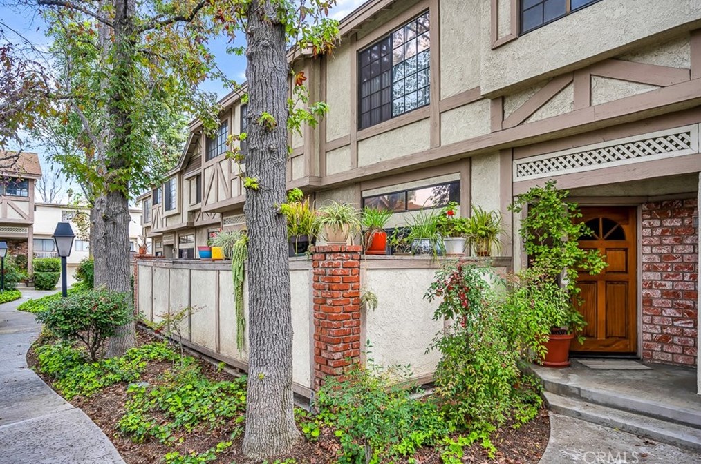7100 Balboa Blvd #405, Van Nuys, CA 91406