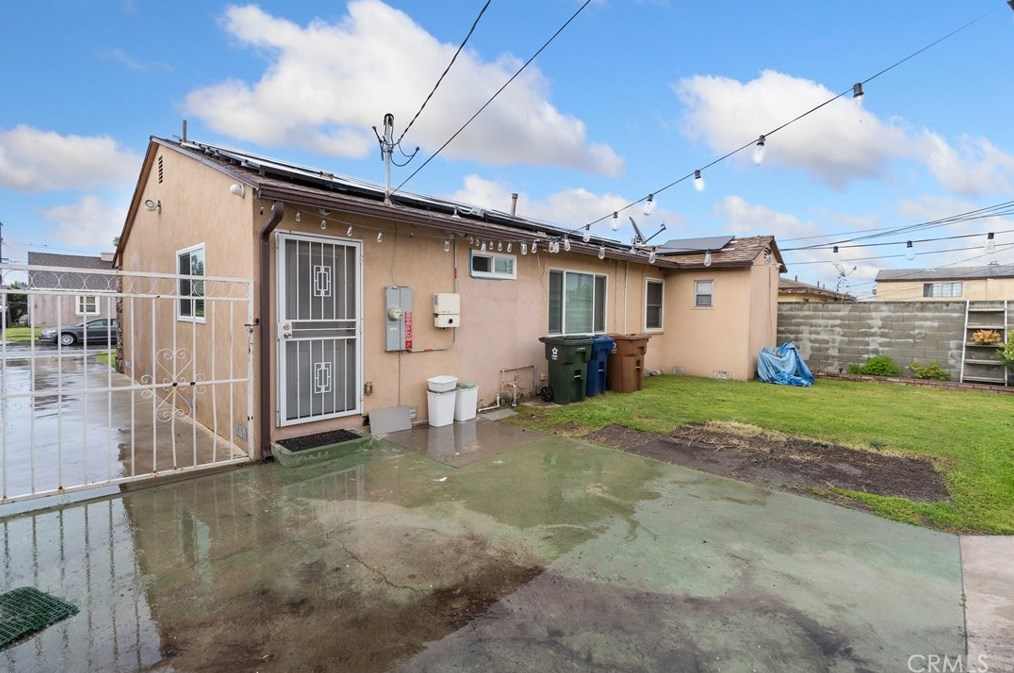 1506 111th St, Los Angeles CA  90044-1405 exterior