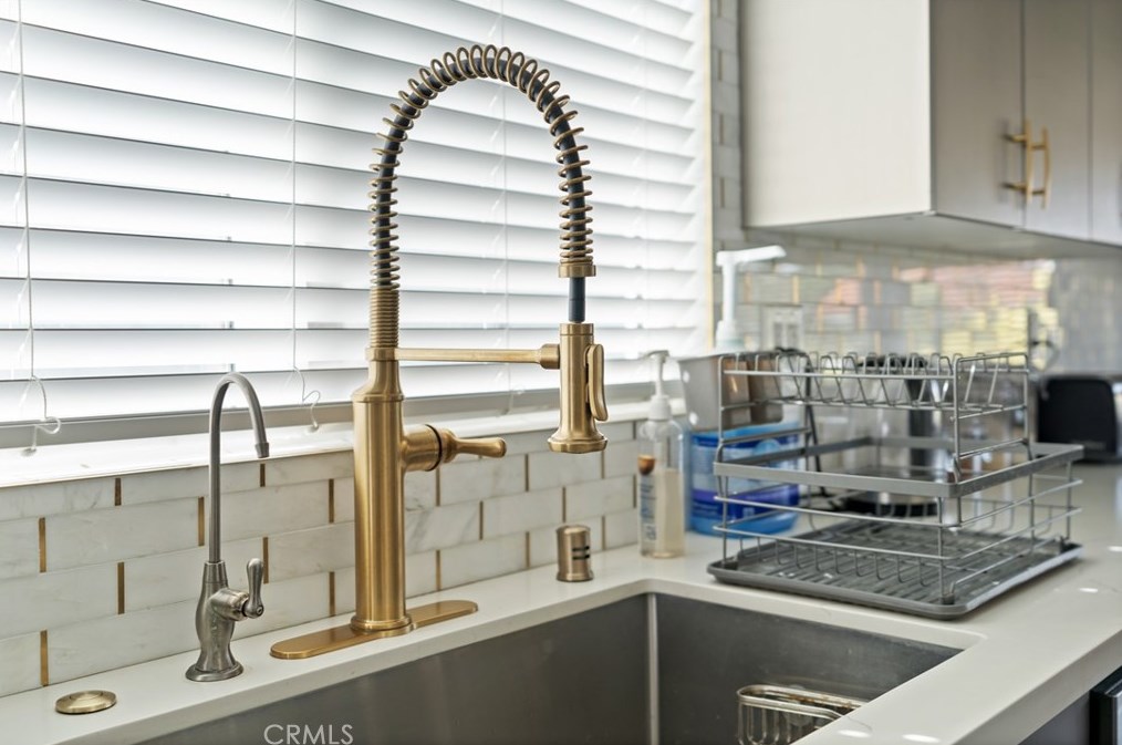 1506 111th St, Los Angeles CA  90044-1405 exterior