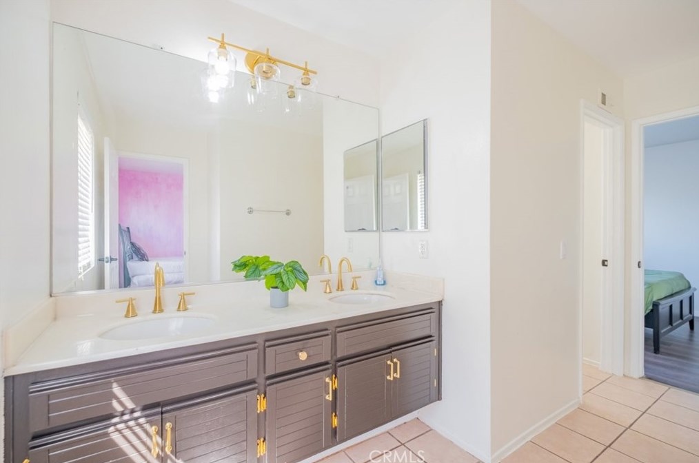 40532 Gorham Ln, Palmdale CA  93551-2526 exterior