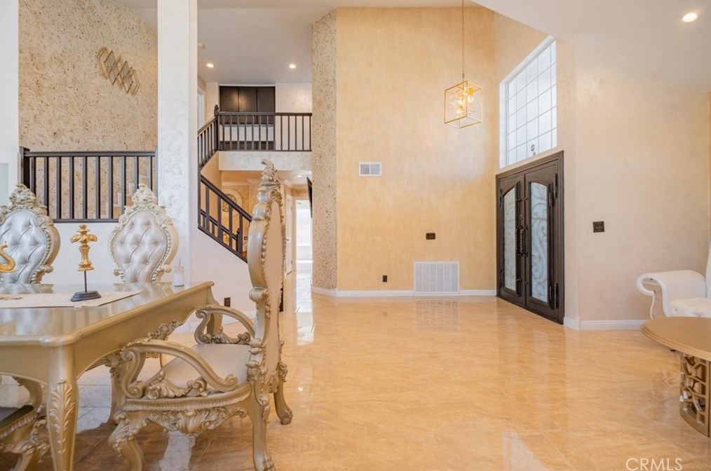 40532 Gorham Ln, Palmdale CA  93551-2526 exterior