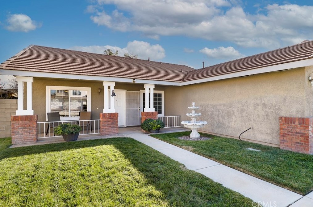 6250 Jonathon St, Lancaster, CA 93536-7574