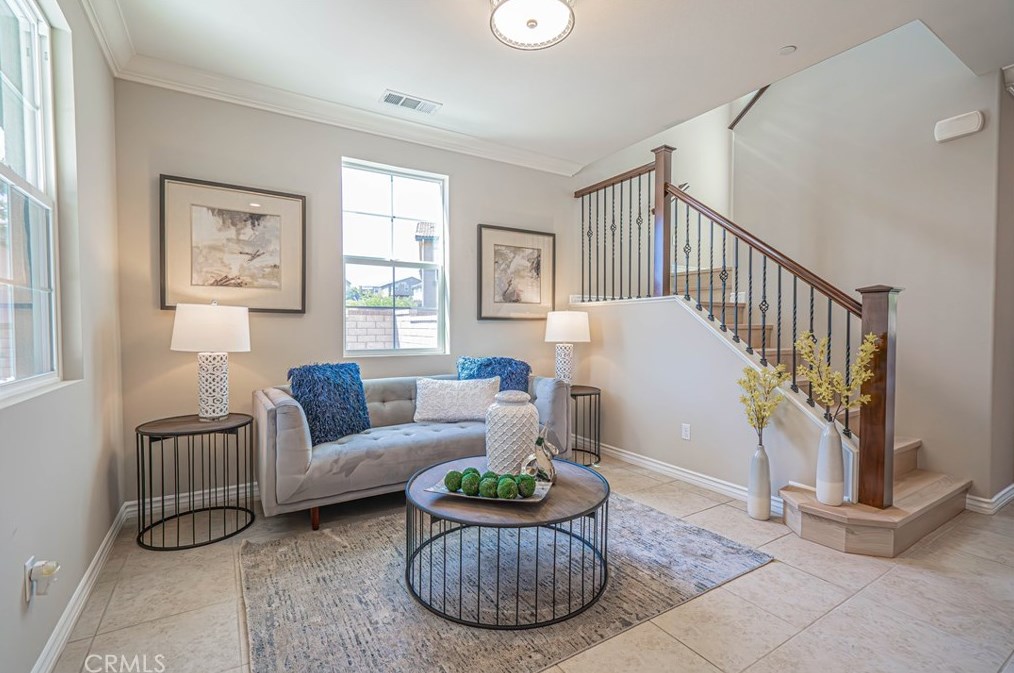 29076 N West Hills Dr, Santa Clarita, CA 91354