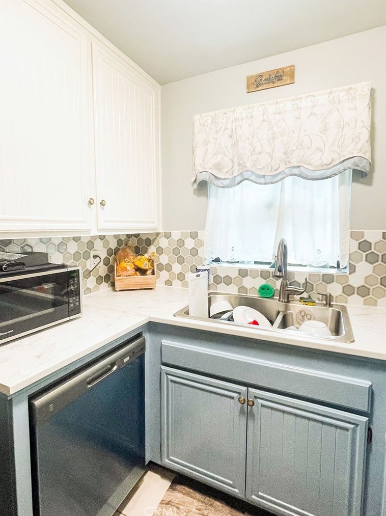 27919 Sarabande Ln, Santa Clarita, CA 91387-2915