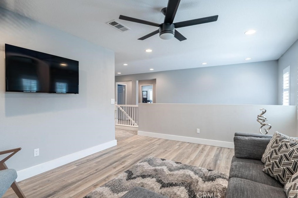 24178 Joshua Dr, Santa Clarita CA  91354-1538 exterior