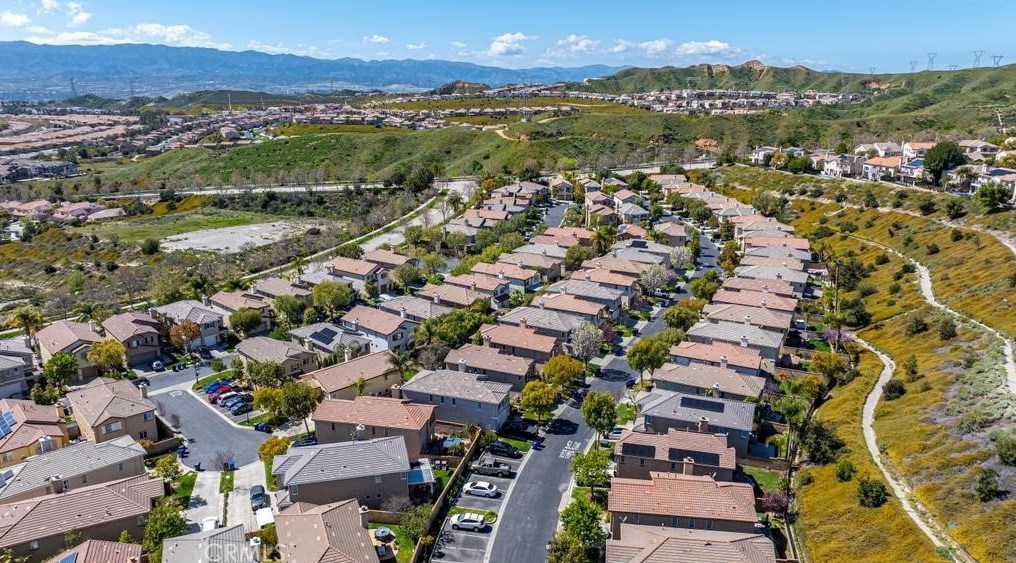 24178 Joshua Dr, Santa Clarita CA  91354-1538 exterior