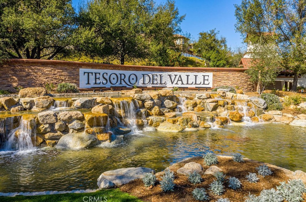 24178 Joshua Dr, Santa Clarita CA  91354-1538 exterior