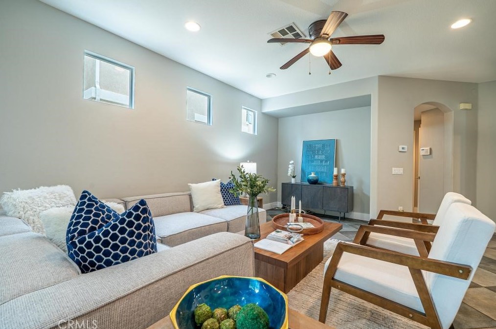 24178 Joshua Dr, Santa Clarita CA  91354-1538 exterior