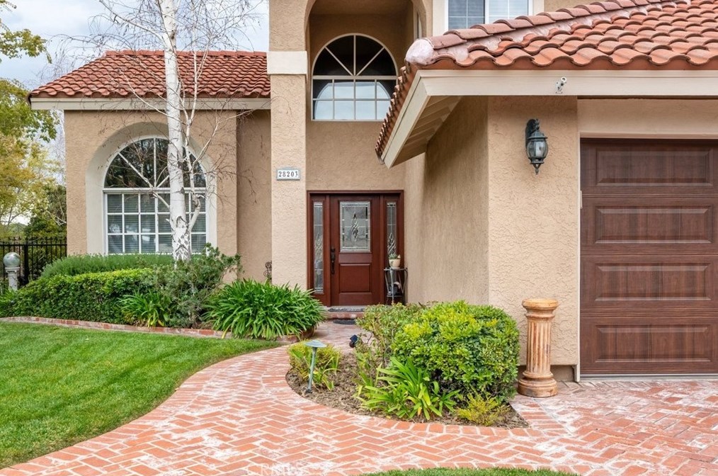 28203 Timothy Dr, Santa Clarita, CA 91350