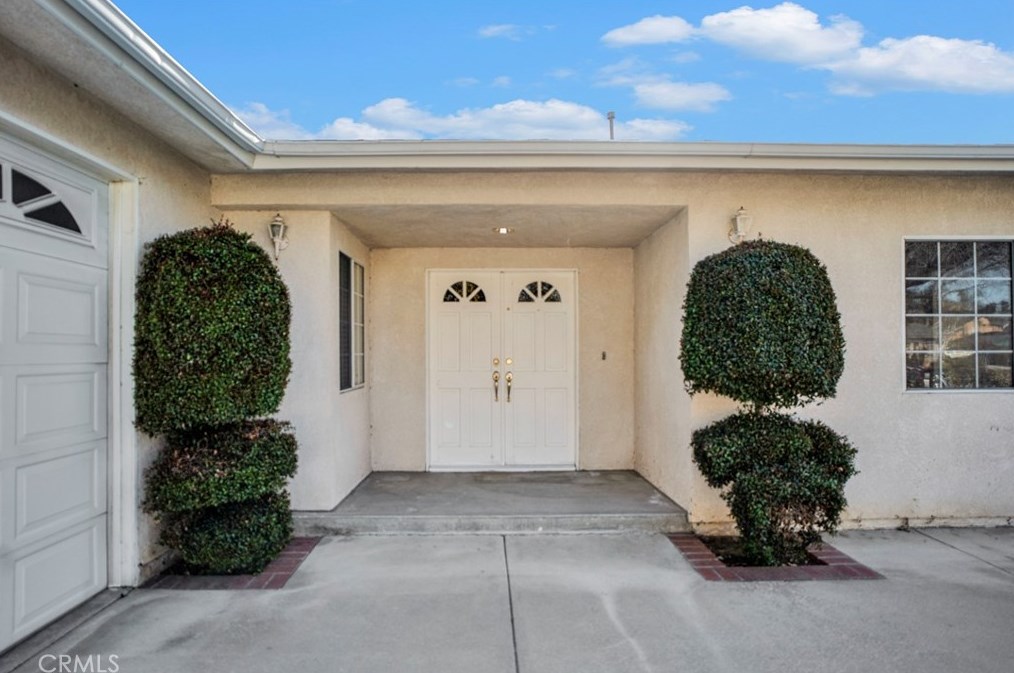 10018 Cozycroft Ave, Chatsworth, CA 91311