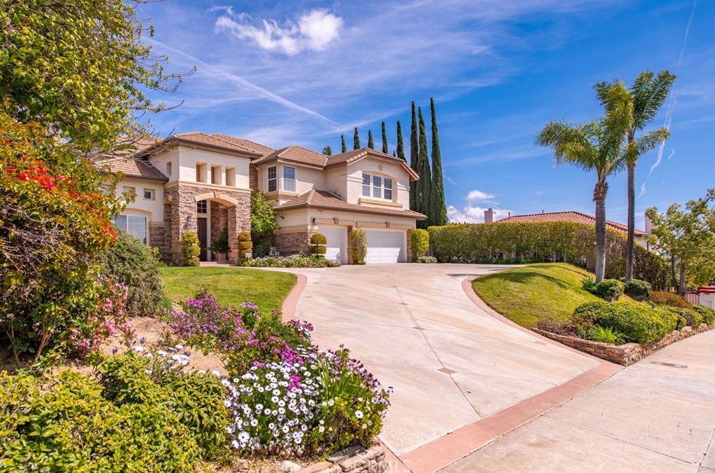 11562 Rancho Del Valle, San Fernando, CA 91344