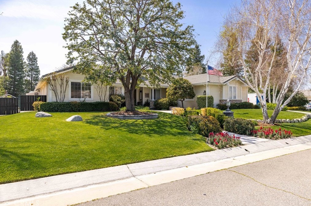 22206 Palomino Way, Santa Clarita, CA 91321-1124