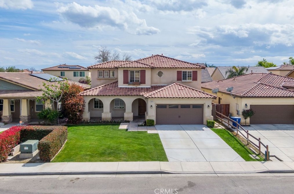 10405 Sirretta Peak Pl, Bakersfield, CA 93311-8924