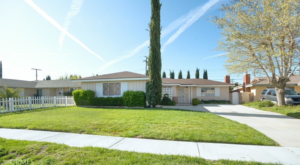 1332 W Pillsbury St, Lancaster, CA 93534