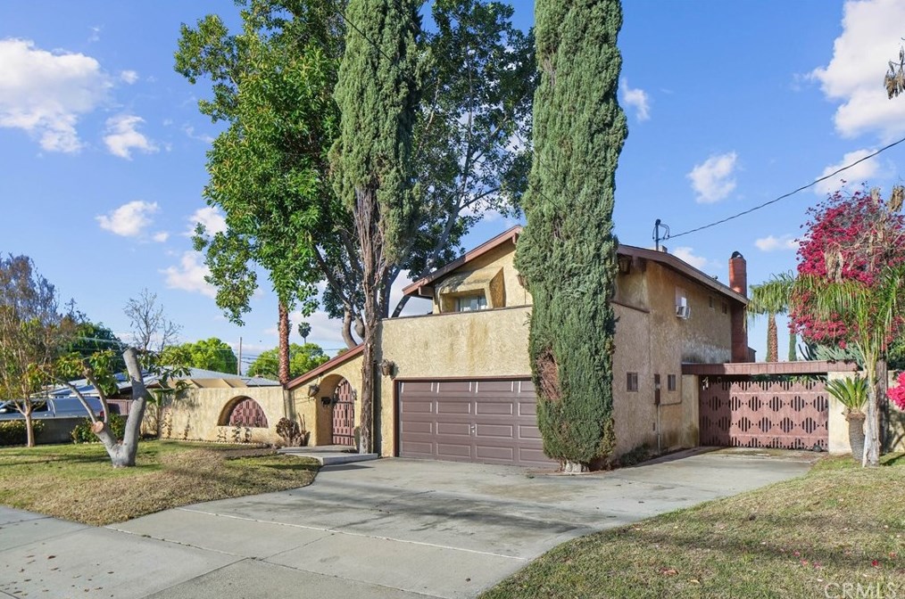 9880 Ramona Ave, Montclair, CA 91763