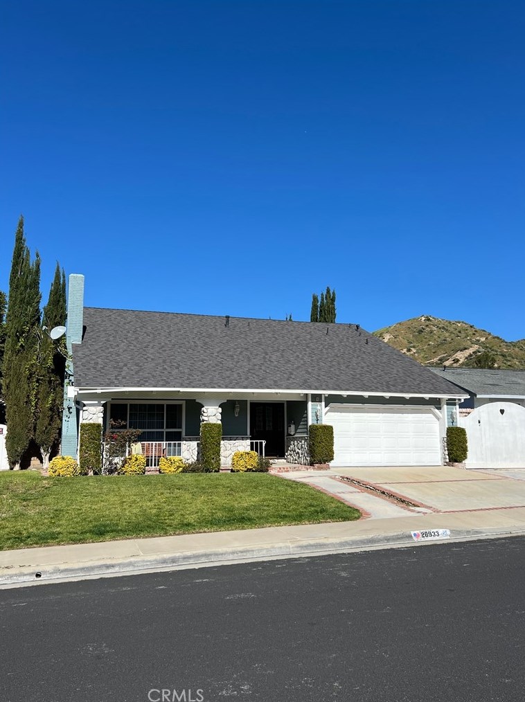 28933 Lotusgarden Dr, Santa Clarita, CA 91387