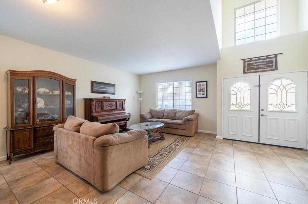36653 Macarthur Dr, Palmdale, CA 93552-6022