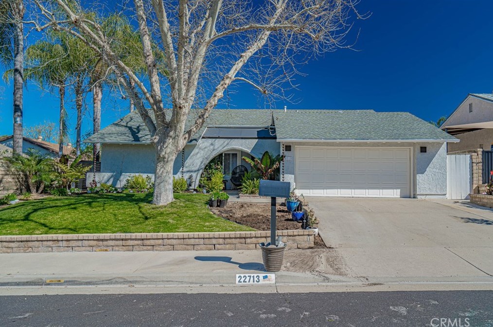 22713 Rio Bueno Ct, Santa Clarita, CA 91354