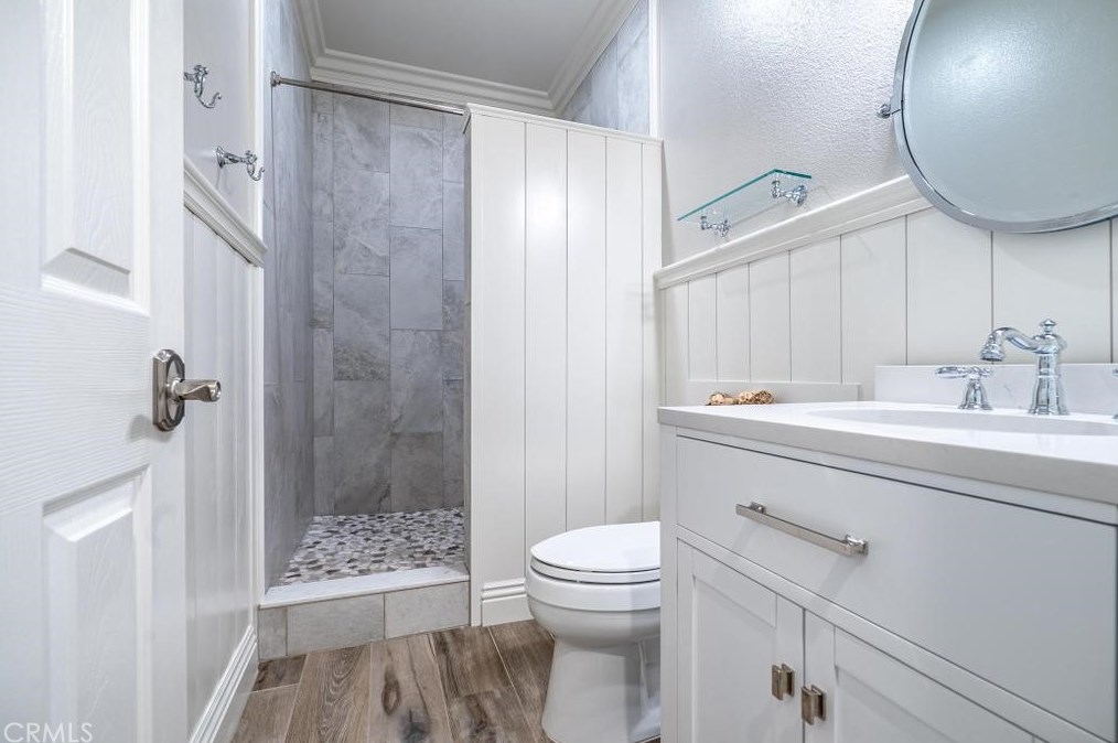 26822 Peppertree Dr, Santa Clarita CA  91381-0611 exterior