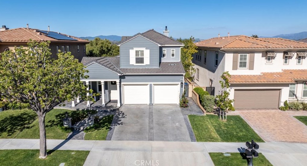 26822 Peppertree Dr, Santa Clarita CA  91381-0611 exterior