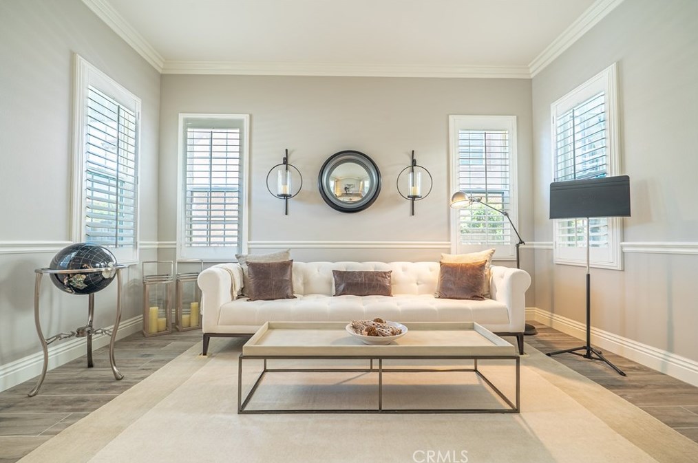 26822 Peppertree Dr, Santa Clarita CA  91381-0611 exterior